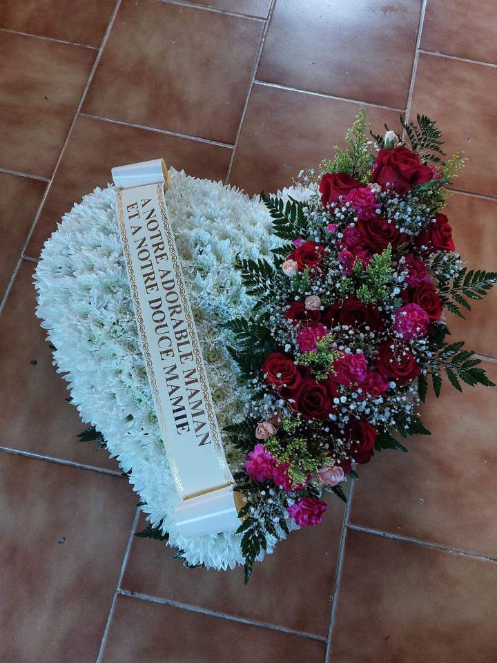 Service de vente de fleurs funéraire aux Abymesc