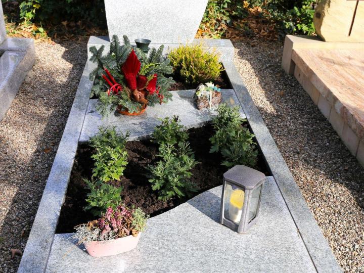 Inhumation et crémation, Baie-Mahault